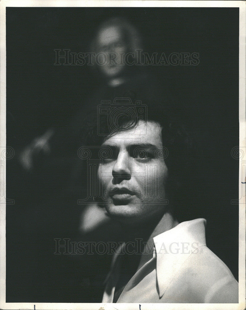 1979 Press Photo Musician Tony Zito Steps Into Light From Darkness - Historic Images