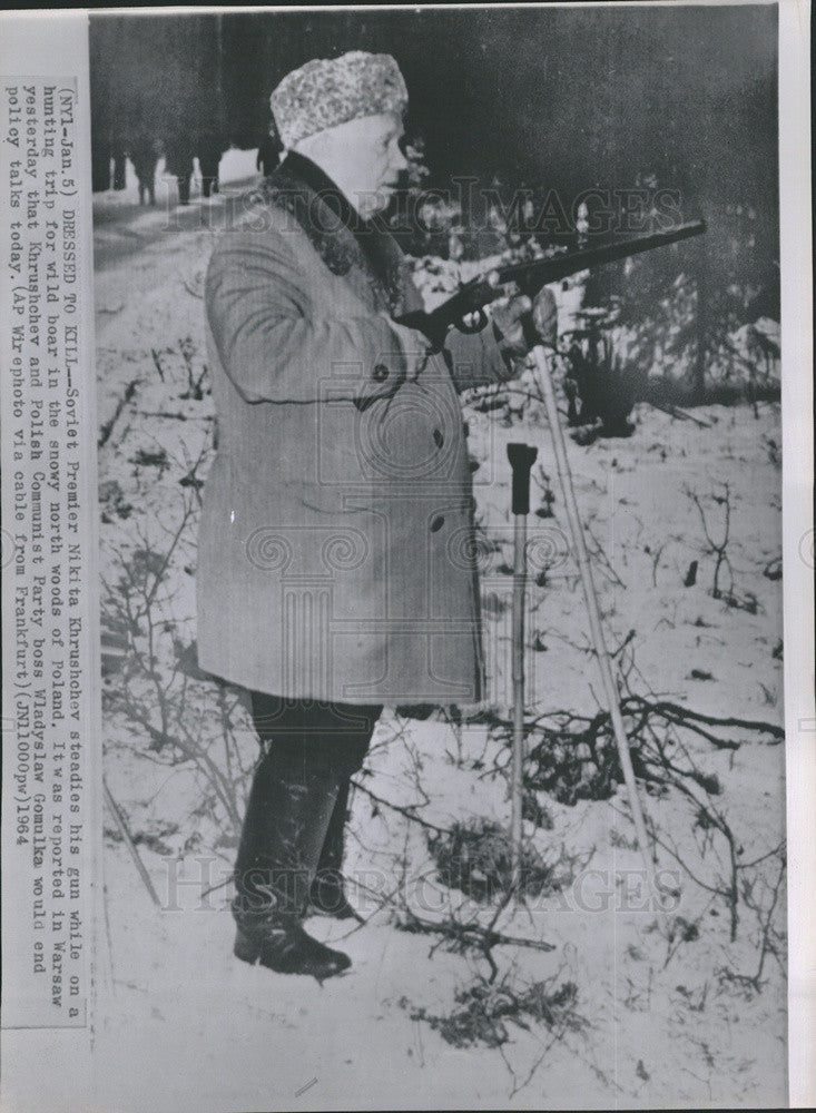 1964 Press Photo Soviet Premier Nikita Karushchev hunts for wild boar in Poland - Historic Images