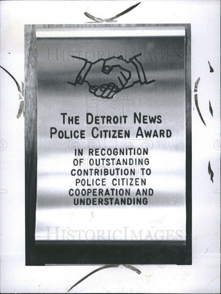 1969 Press Photo Police Citizen Award Detroit News - Historic Images