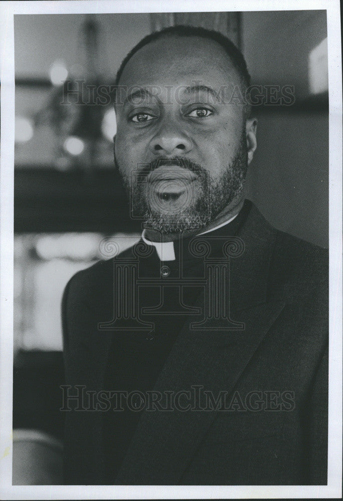 1990 Press Photo Father George Stallings Portrait - Historic Images