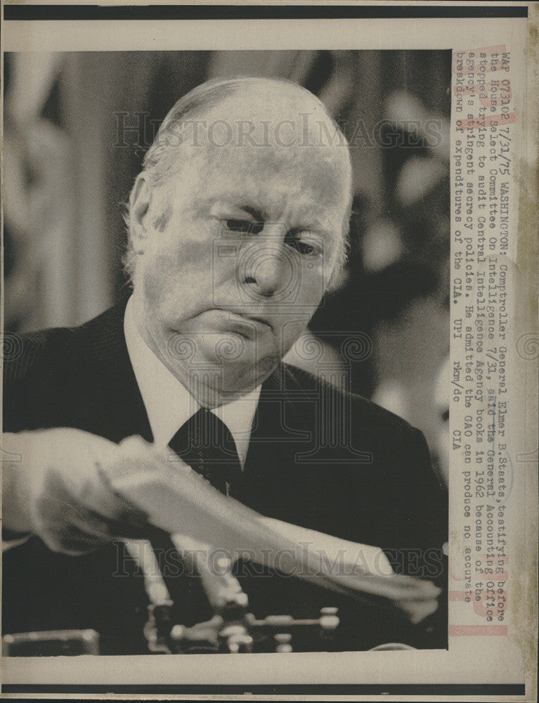 1975 Press Photo Comptroller General Elmer Steats Testifying House Committee - Historic Images