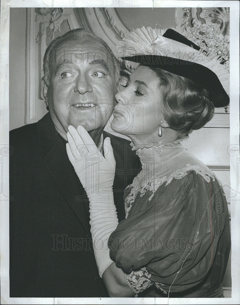 1963 Press Photo Television Actors Pat O&#39;Brian Jeanne Cooper - Historic Images