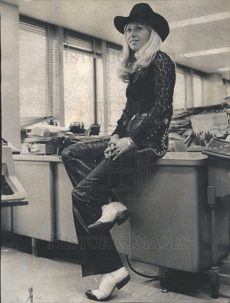 1973 Press Photo Rodeo Riding Champion Erin O&#39;Brien - Historic Images