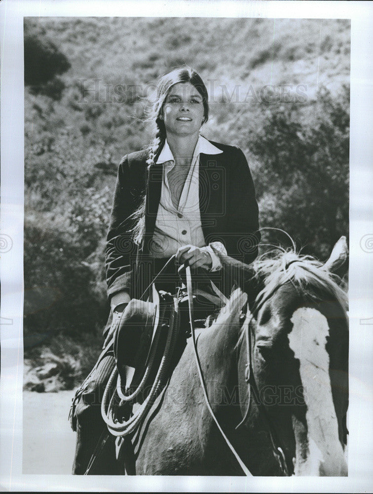 1977 Press Photo Kathrine Ross in &quot;Wanted : The Sundance Woman&quot; - Historic Images