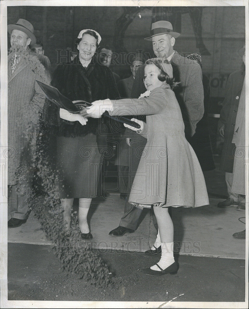 1956 Press Photo Elizabeth Ann Olson Breaking Ground Mutual Trust Life Insurance - Historic Images