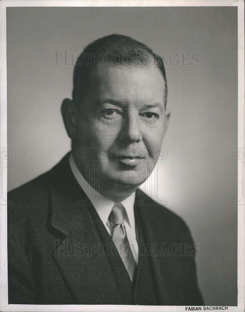1957 Press Photo Television-Electronics Fund Incorporated Director Raymond Olson - Historic Images