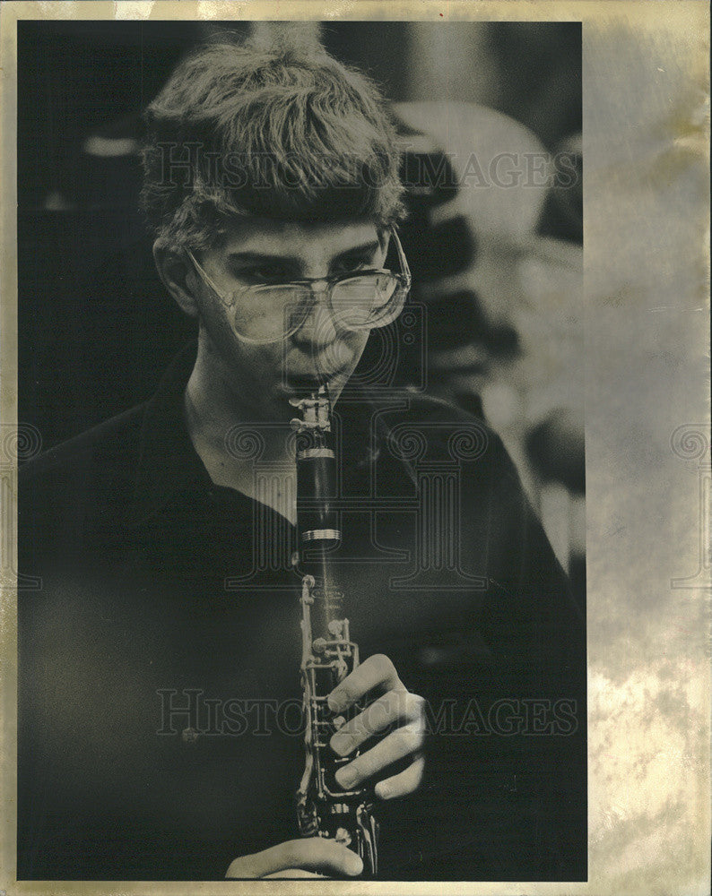 1984 Press Photo Lisle High School Band Member Robert Olson Practicing - Historic Images