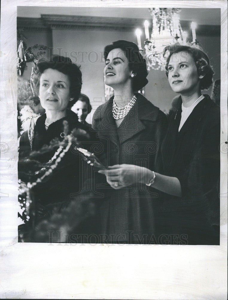 1960 Press Photo Chicago Junior League Meeting Mrs Smith Simmons - Historic Images