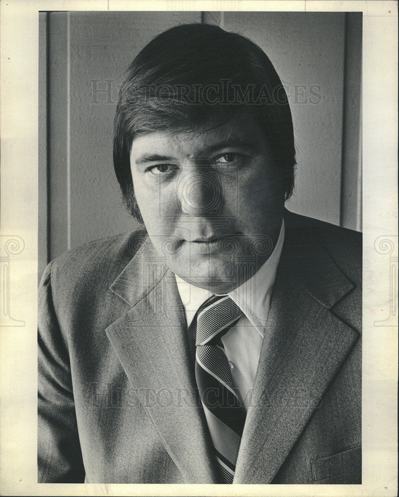 1977 Press Photo Phillip M Orzech Sun Times Choice for Development of Year - Historic Images