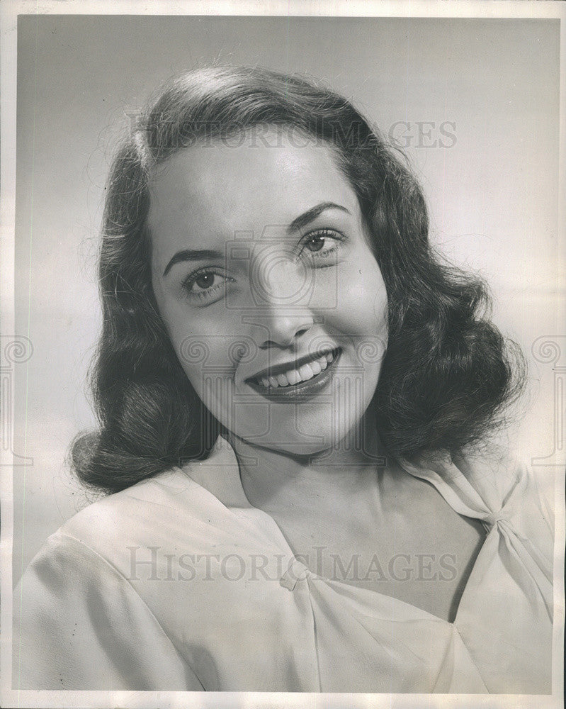 1946 Press Photo Model Shirley Molohon - Historic Images