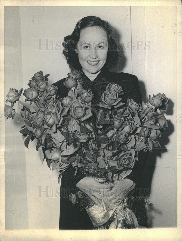 1942 Press Photo Singer Lucy Monroe - Historic Images