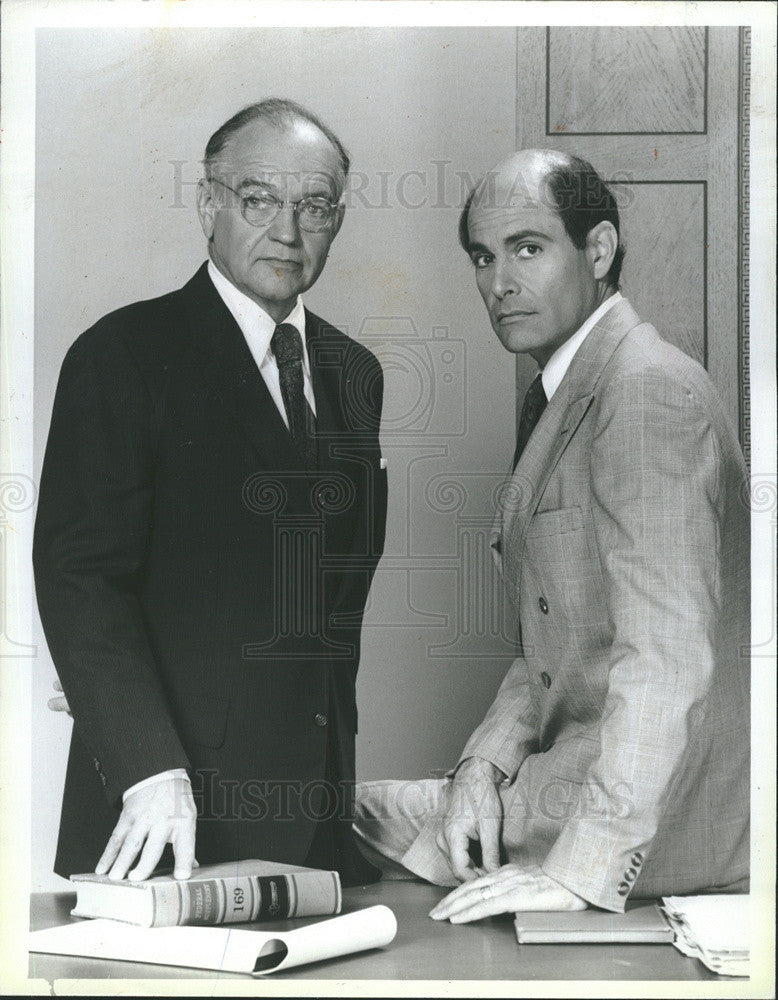 1983 Press Photo Alan Rachins and Richard Dysart (L) Of &quot;LA Law&quot; - Historic Images