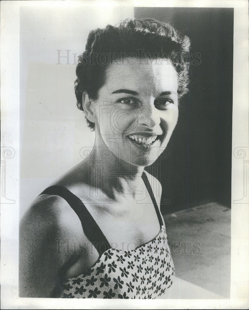 1958 Press Photo Bonnie Prudden of Insitute for Physical Fitness - Historic Images