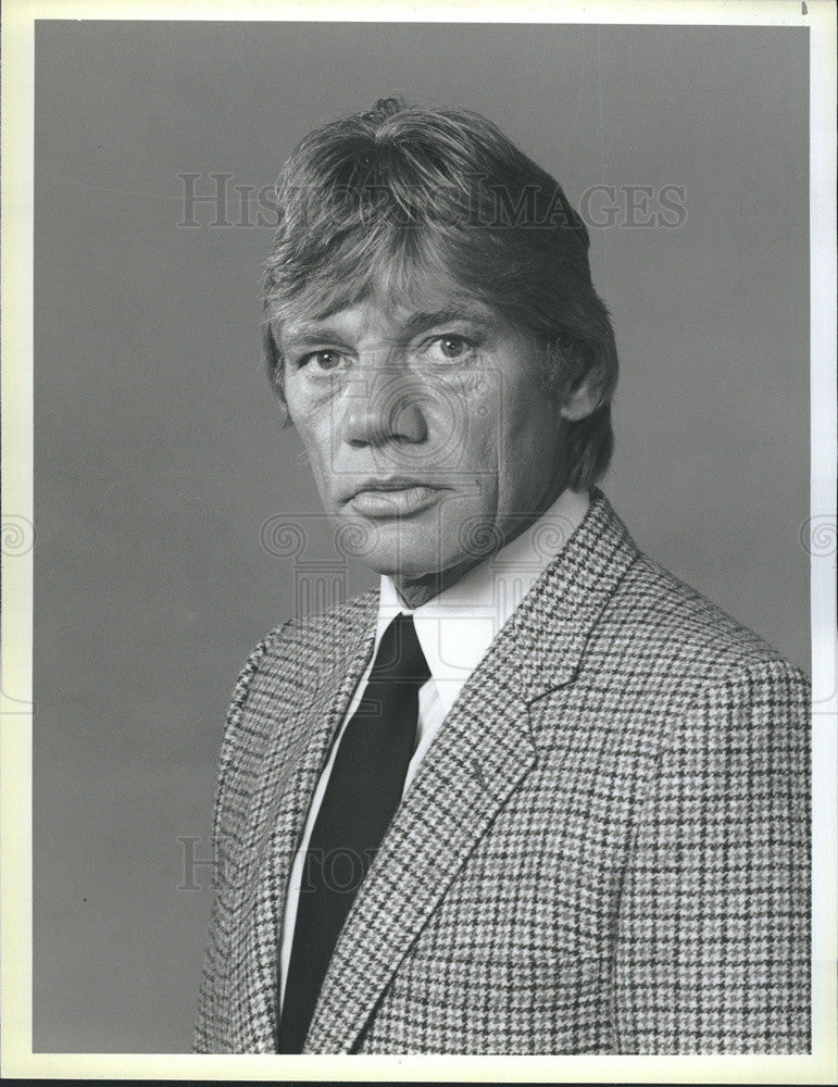 1984 Press Photo Actor Mike Preston co-Stars in NBC Series Hot Pursuit - Historic Images