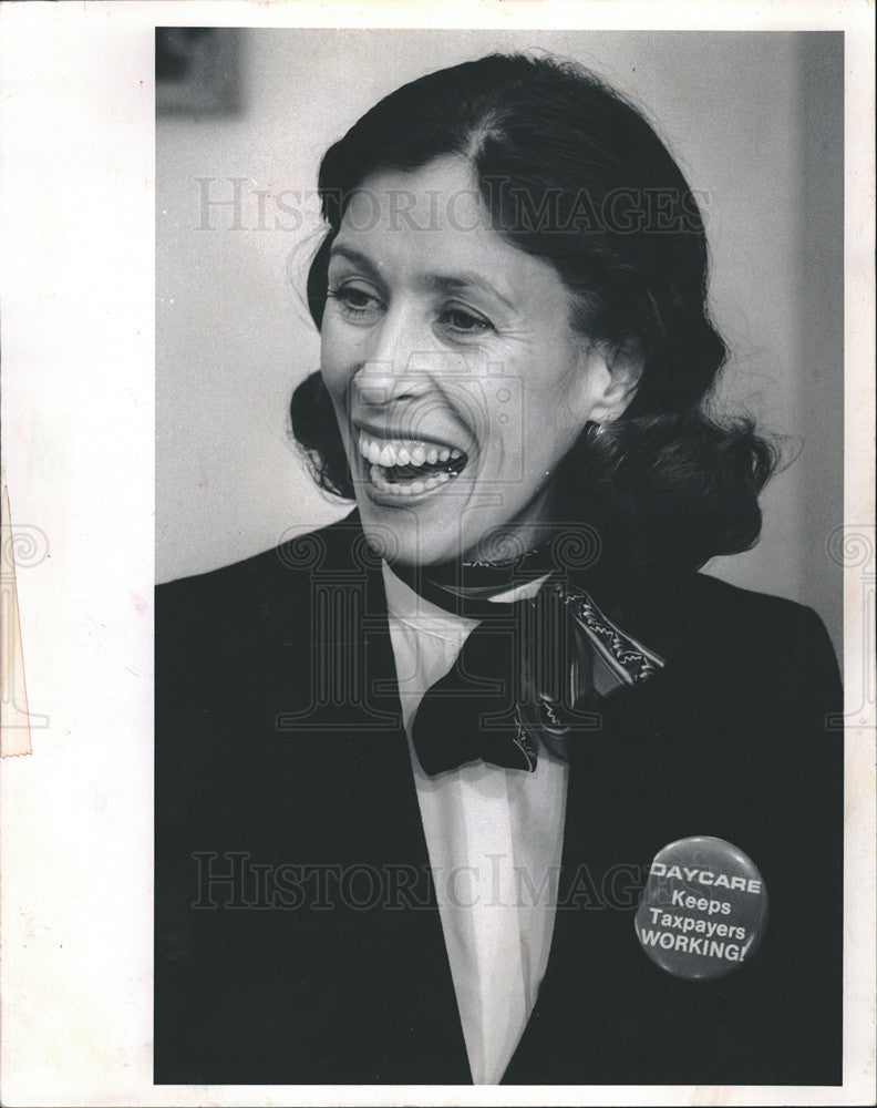 1988 Press Photo Marilyn Quayle campaigns for her husband Dan - Historic Images