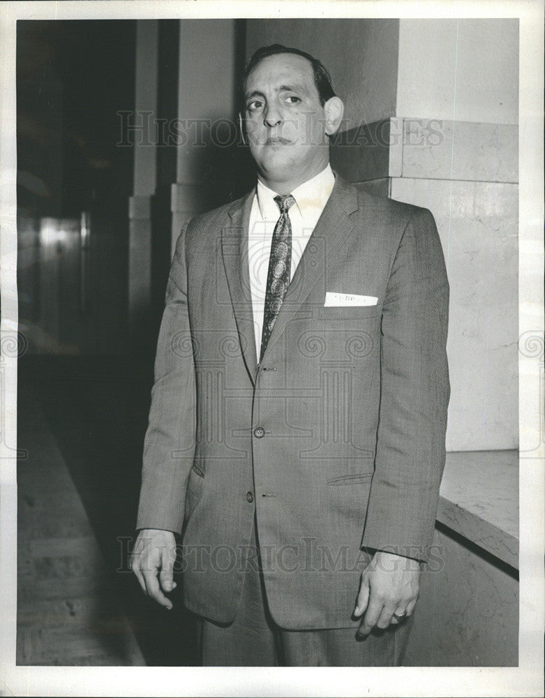 1960 Press Photo Chief of Police, Daniel Provenzeno at court for a hearing - Historic Images