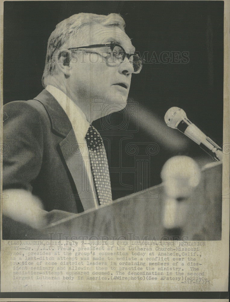 1975 Press Photo Dr. J.A.C. Preus president Lutheran Church-Missouri Synod - Historic Images