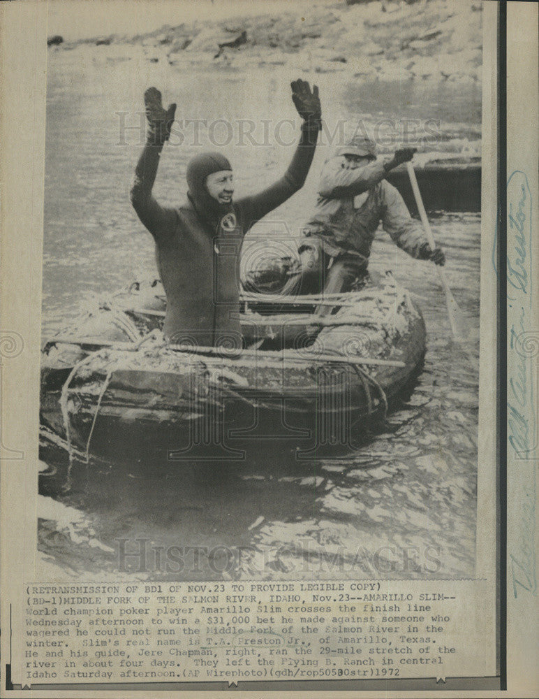 1972 Press Photo World Champion Poker play Amarillo Slim Preston bet Salmon - Historic Images