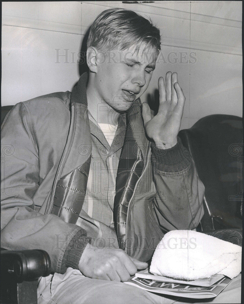 1961 Press Photo Wayne Olenick Accidentally Shot Sister In Attorney&#39;s Office - Historic Images