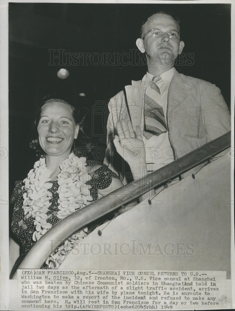 1949 Press Photo Shanghai Vice Consul William Olive Returning From Beating - Historic Images