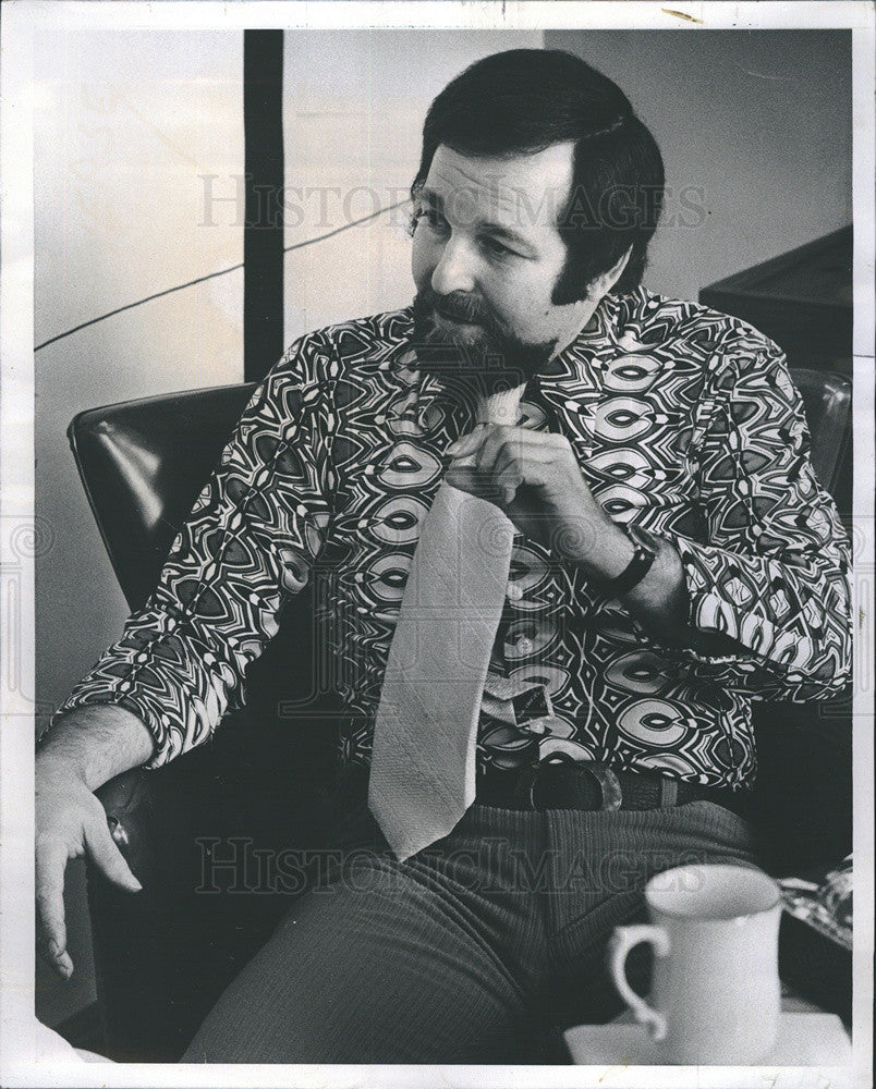 1973 Press Photo of Jerry L.Padzensky,Adviser, President of Sadler &amp; Associates. - Historic Images