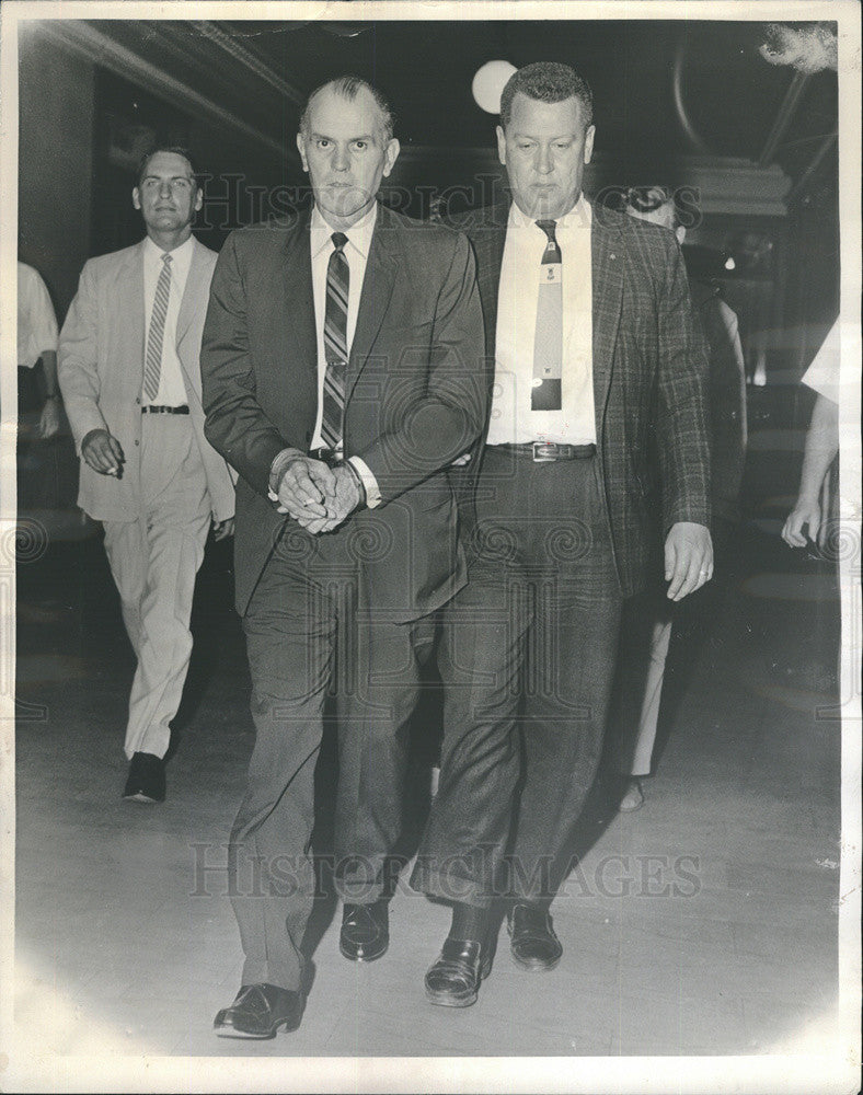 1963 Press Photo Brinks Messenger Arthur Page Arrest Marshal Robert Soderstrom - Historic Images