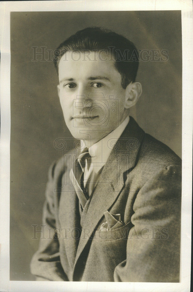 1939 Press Photo Saul k. Pandover Author The Life And Death of Louis XVI - Historic Images