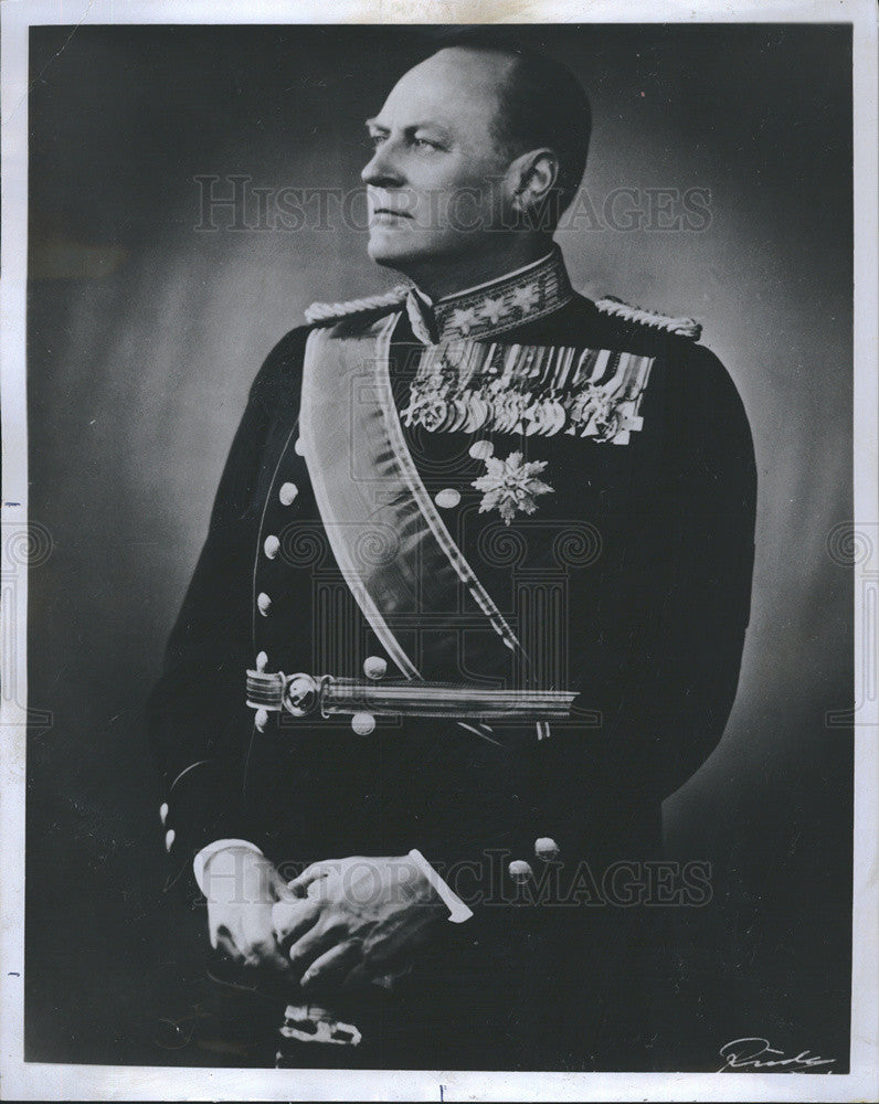 1975 Press Photo King Olav V Norway Royalty Royal Portrait Visit New York - Historic Images