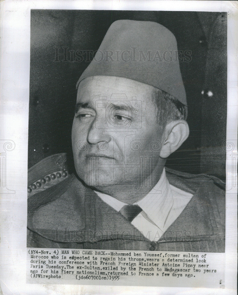 1955 Press Photo Mohammed Ben Youssef Returns To France Former Moroccan Sultan - Historic Images