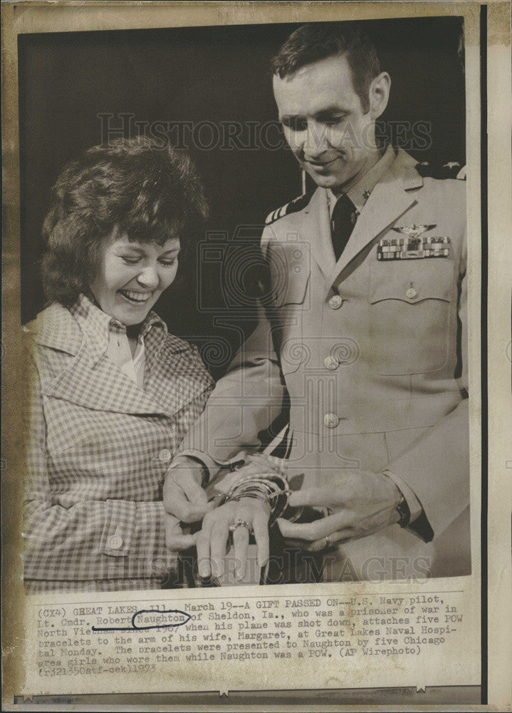 1973 Press Photo U.S. Navy Pilot Robert Naughton Vietnam POW &amp; Wife Margaret - Historic Images