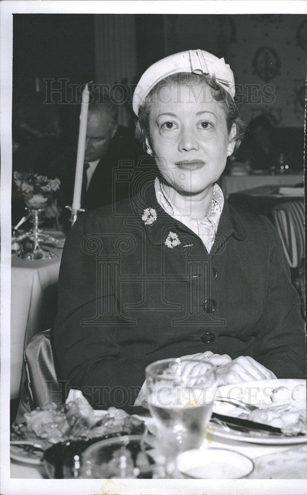 1956 Press Photo Mrs. John Wentworth Attends Lying-ln Hospital Event - Historic Images