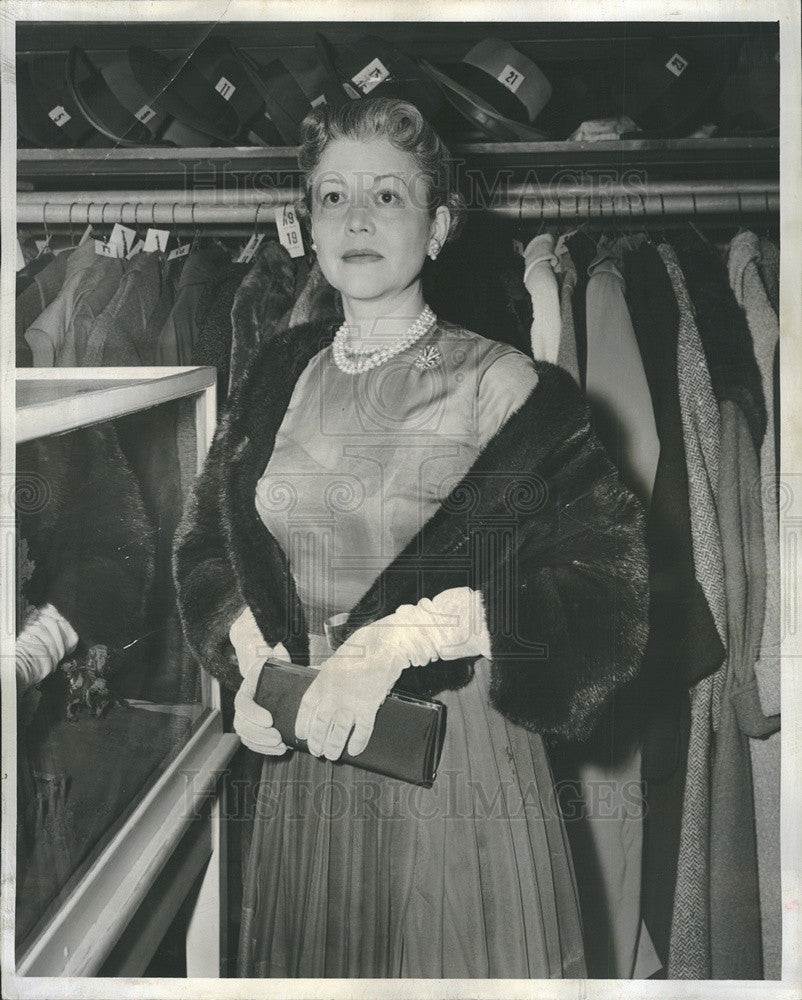 1956 Press Photo Mrs. John Wentworth Mayor Chicago Historical Society Open House - Historic Images