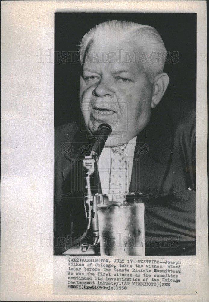 1958 Press Photo Joseph Wilkos takes stand before Senate Rackets Committee. - Historic Images