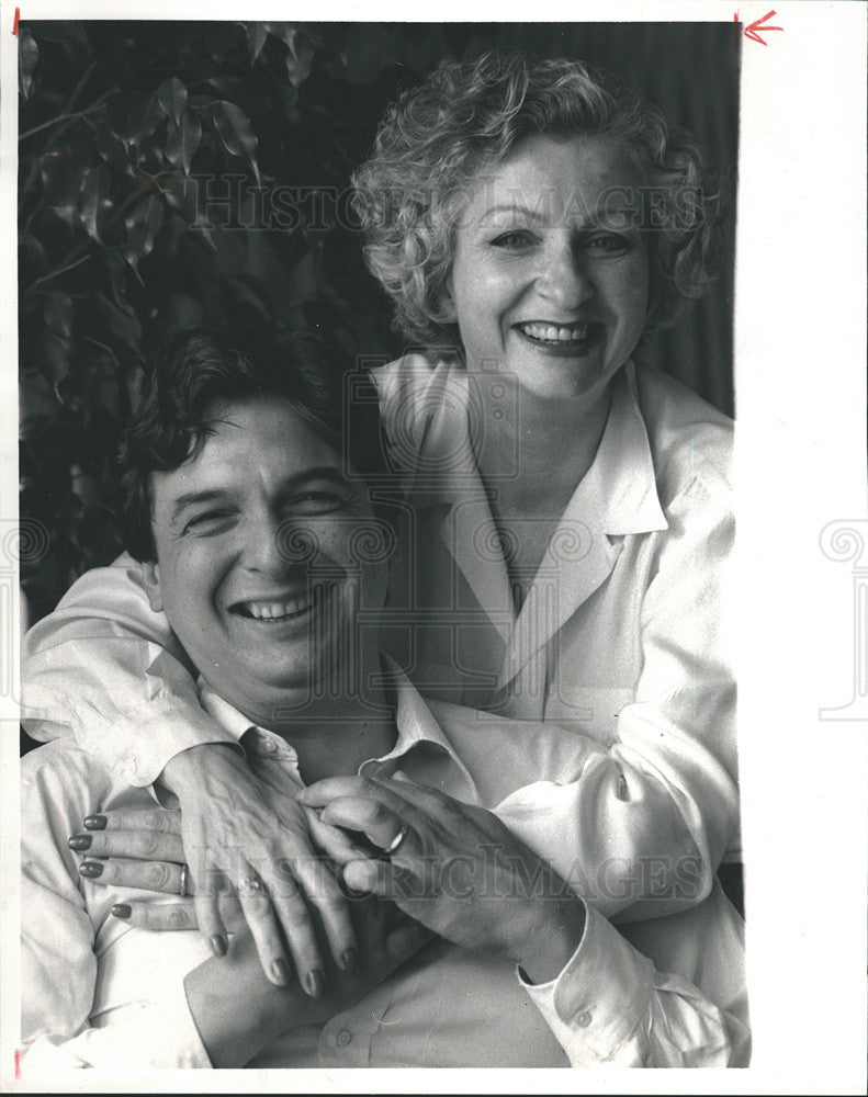 1988 Press Photo Director Gregory Nava &amp; Producer Anna Thomas At Park Hyatt - Historic Images