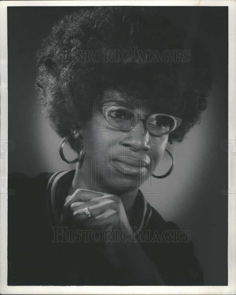 1972 Press Photo Mrs. Flora Eason, Chairman of Board of Directors, Mile Square H - Historic Images
