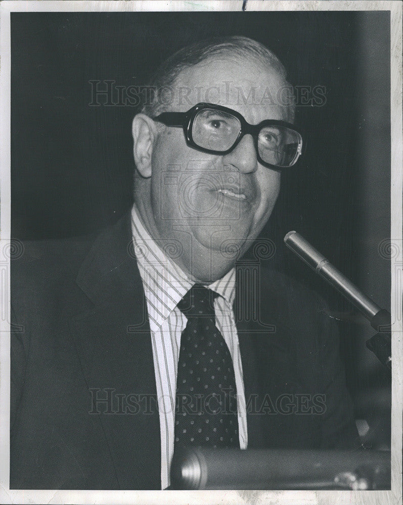 1975 Press Photo Former Israeli Foreign Minister, now Israel&#39;s MP Abba Eban - Historic Images