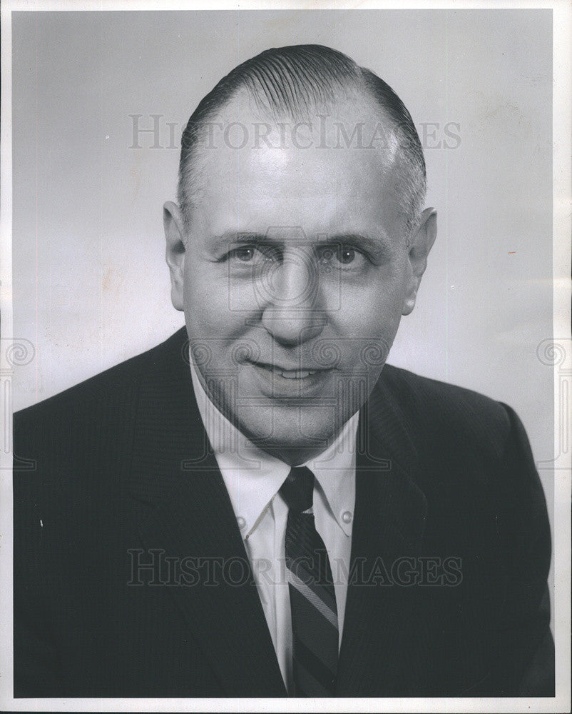 1968 Press Photo William E. Ebben Vice President At First National Bank Chicago - Historic Images
