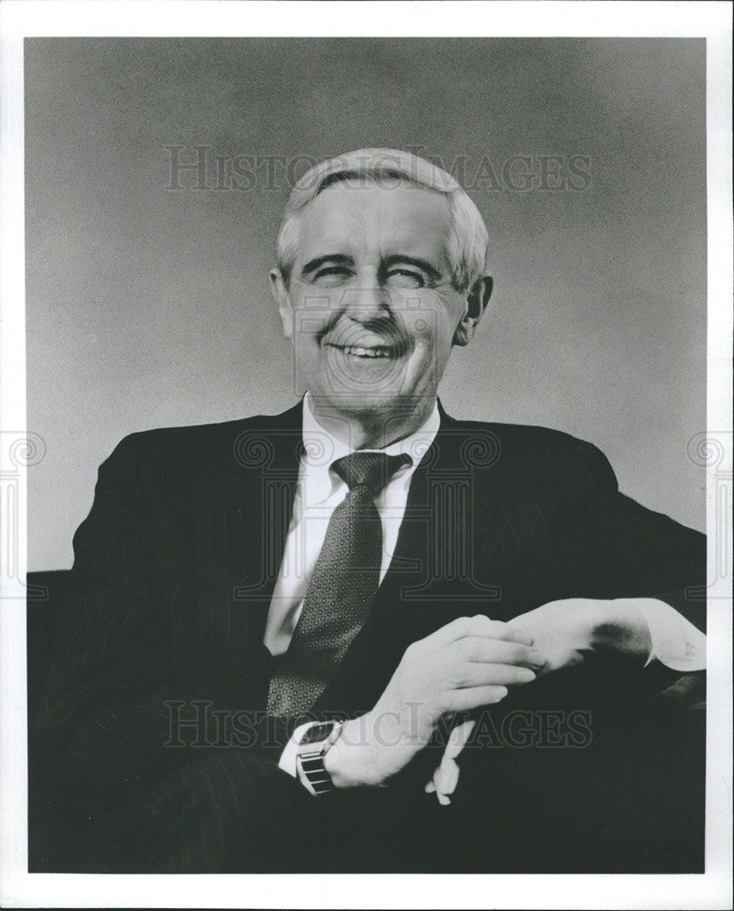 1982 Press Photo Carroll E. Ebert, Carsons Chairman and President - Historic Images