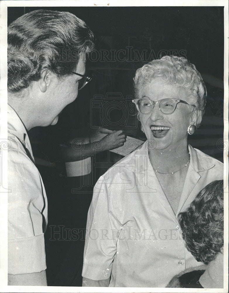 1966 Press Photo Mae Ebert, now 80, still plays bowling - Historic Images