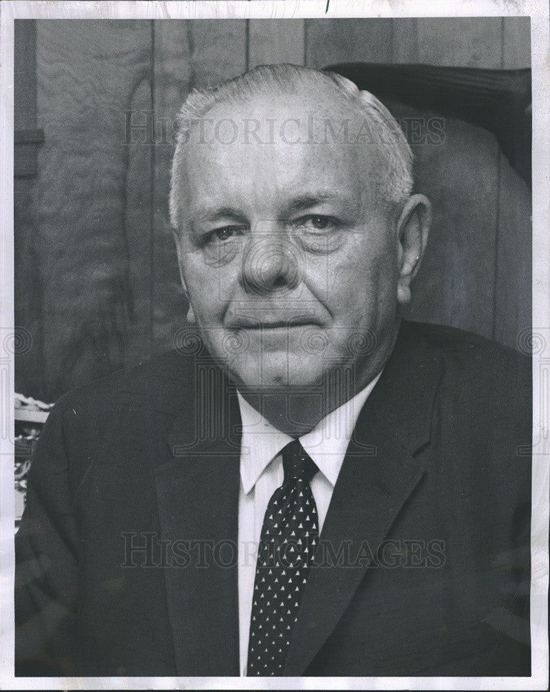1968 Press Photo Gordon F. Ebert, Chairman Board of Directors of J.A. Olson Co. - Historic Images