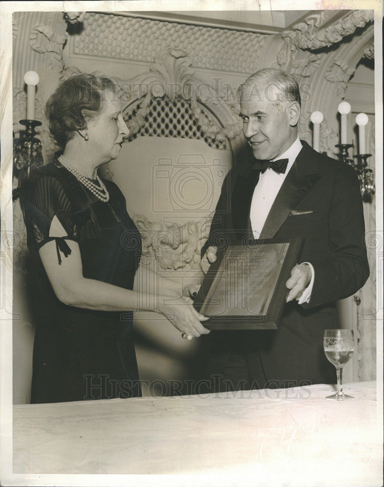 1950 Press Photo Mrs. Elsie Eckstein, patron of music and the arts - Historic Images