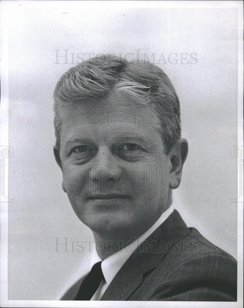 1972 Press Photo of Ralph Eckerstrom,founder/President of Unimark  International - Historic Images
