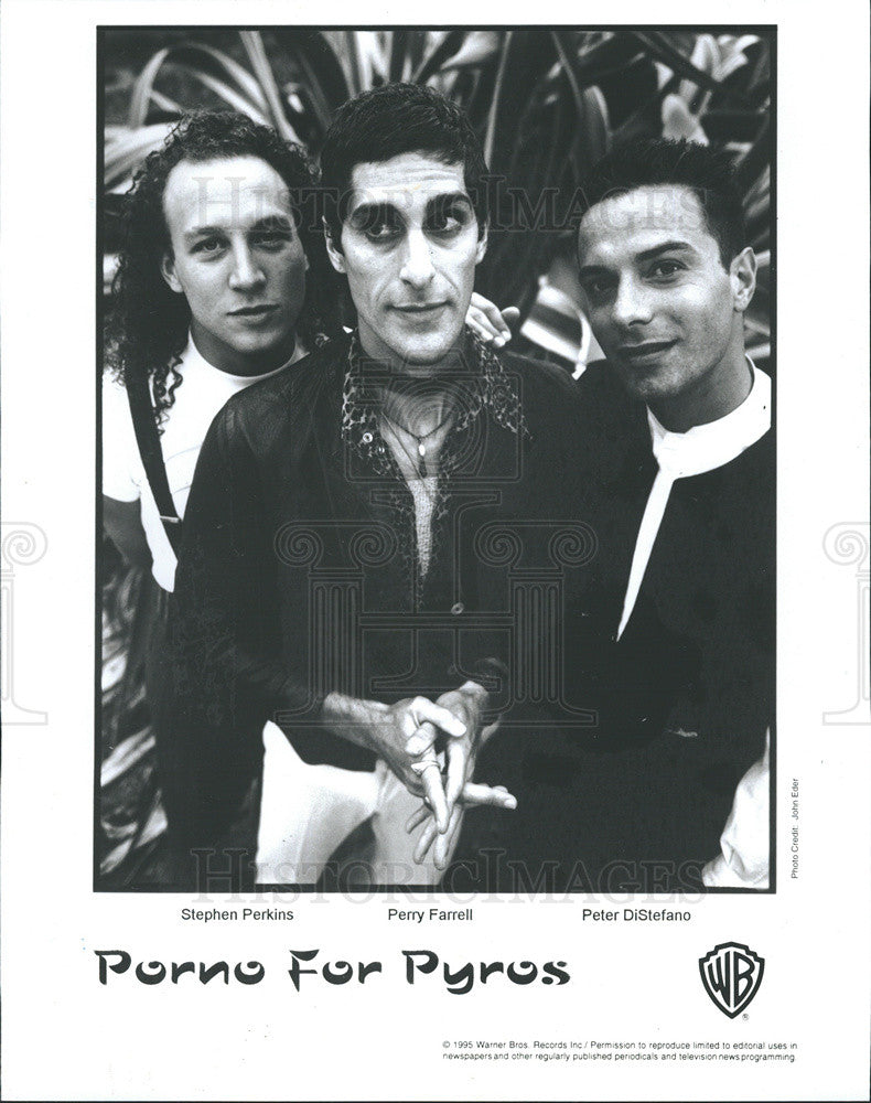 1996 Press Photo Porno For Pyros starring Stephen Perkins, Perry Farrell, &amp; - Historic Images