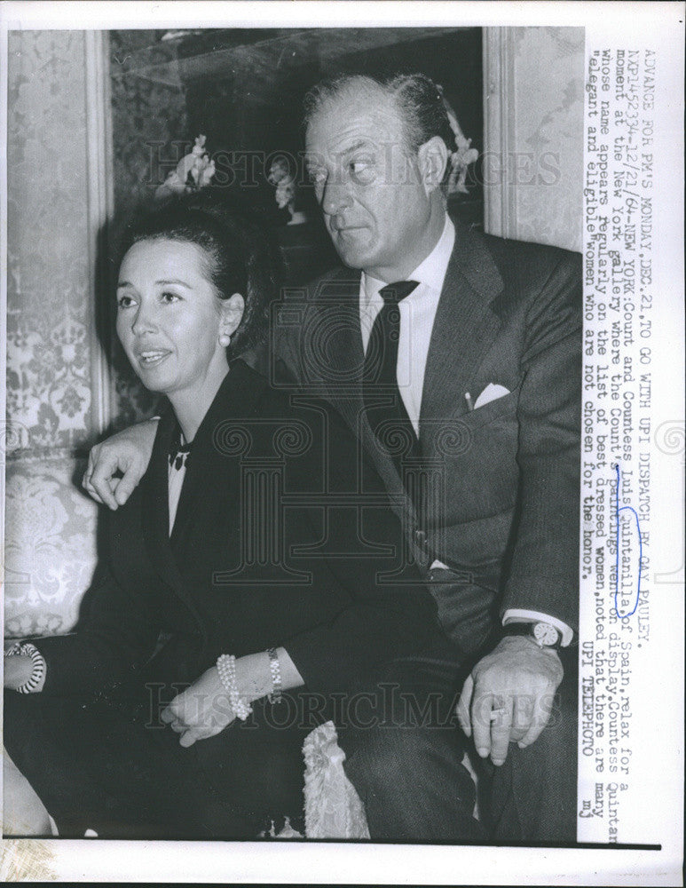 1964 Press Photo Count &amp; Countess Luis Quintanilla of Spain at New York Gallery - Historic Images