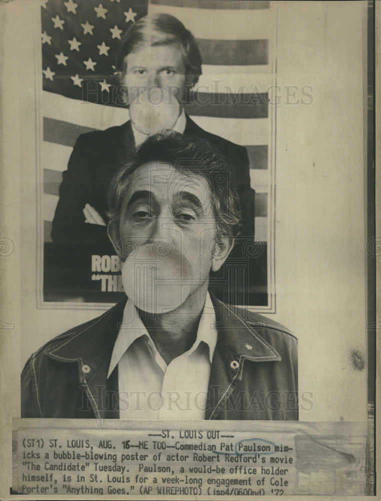 1972 Press Photo Comedian Pat Paulson Mimics The Candidate Film Poster Bubble - Historic Images