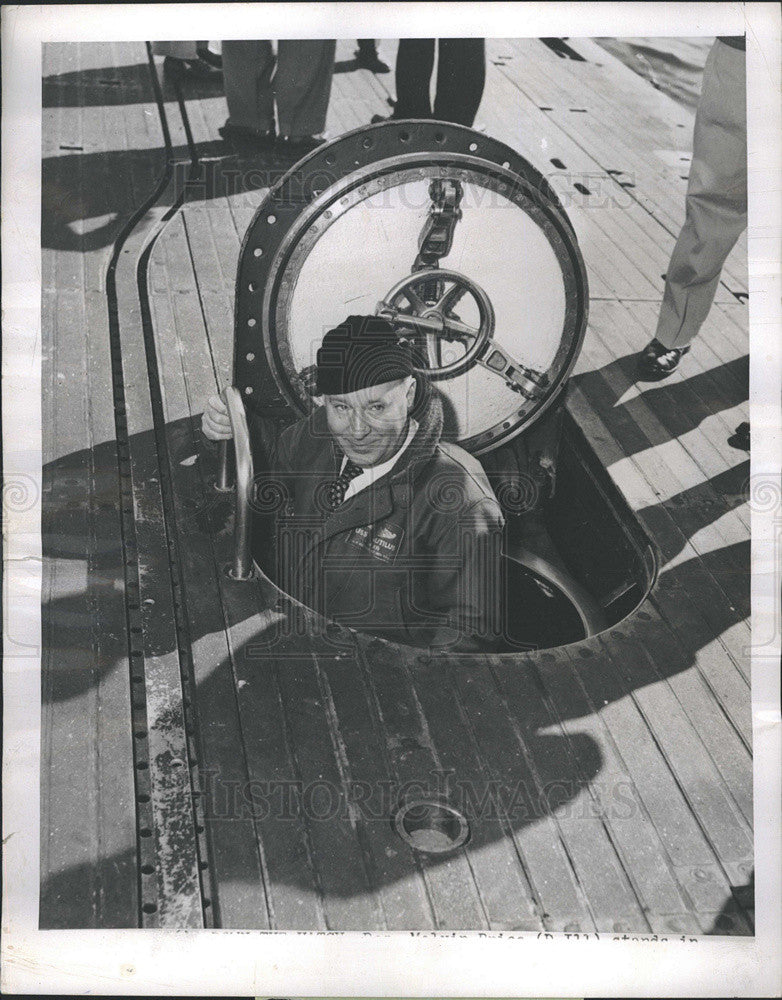 1961 Press Photo Rep. Melvin Price Illinois USS Nautilus test run submarine - Historic Images