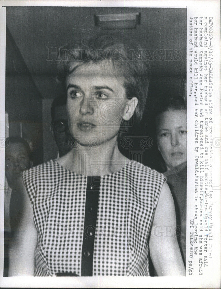 1965 Press Photo Marina Oswald Leaving Justice Peace Office Filed Complaint - Historic Images