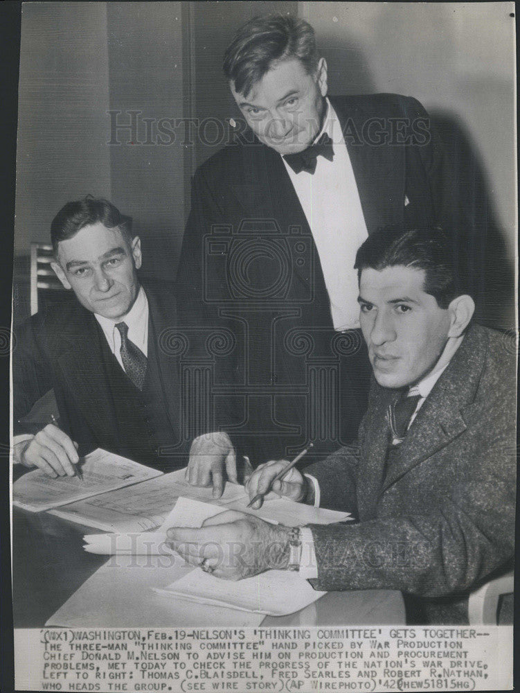 1942 Press Photo Thinking Committee War Production Donald Nelson Fred Searles - Historic Images