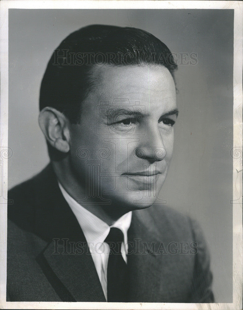 1968 Press Photo Mike Wallace from CBS News - Historic Images