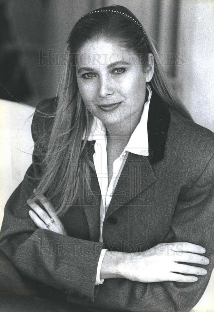 1990 Press Photo Night Of The Fox Miniseries Actress Deborah Raffin Portrait - Historic Images